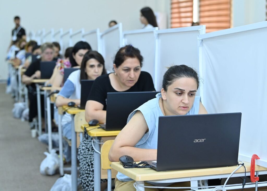 KEYFİYYƏTLİ MÜƏLLİM UĞURLU TƏHSİLİN ƏSASIDIR